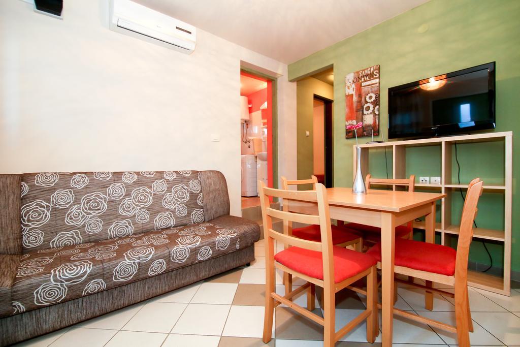 Tiho'S Apartments Сплит Екстериор снимка