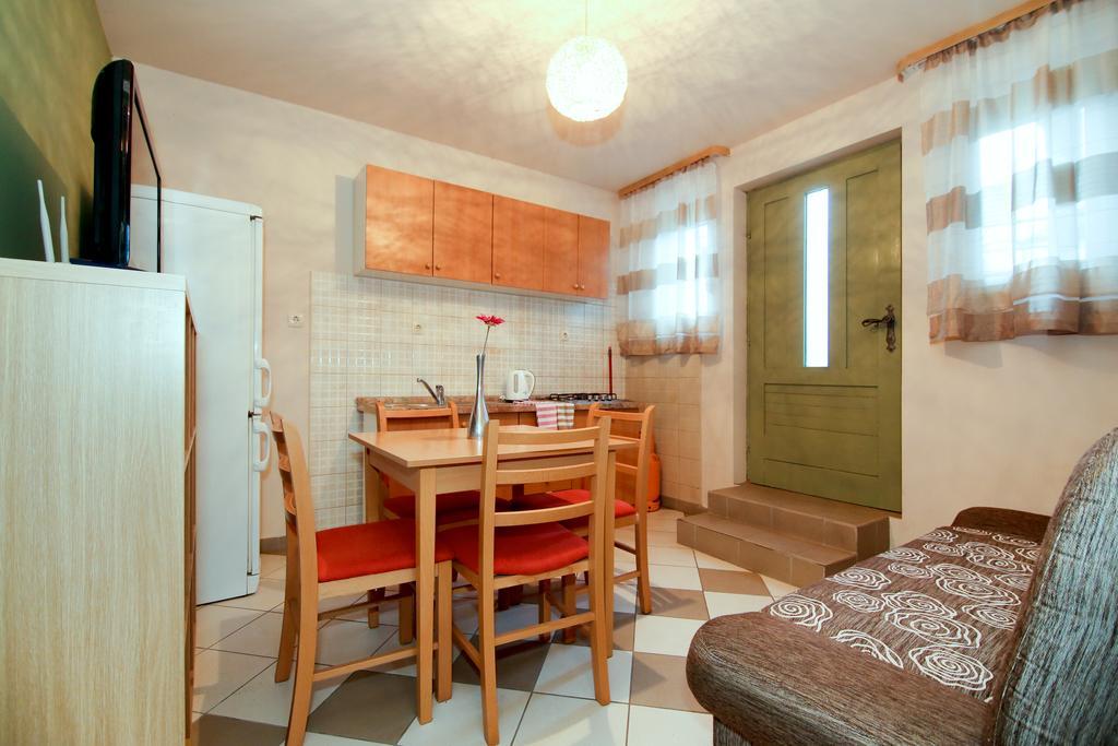 Tiho'S Apartments Сплит Екстериор снимка